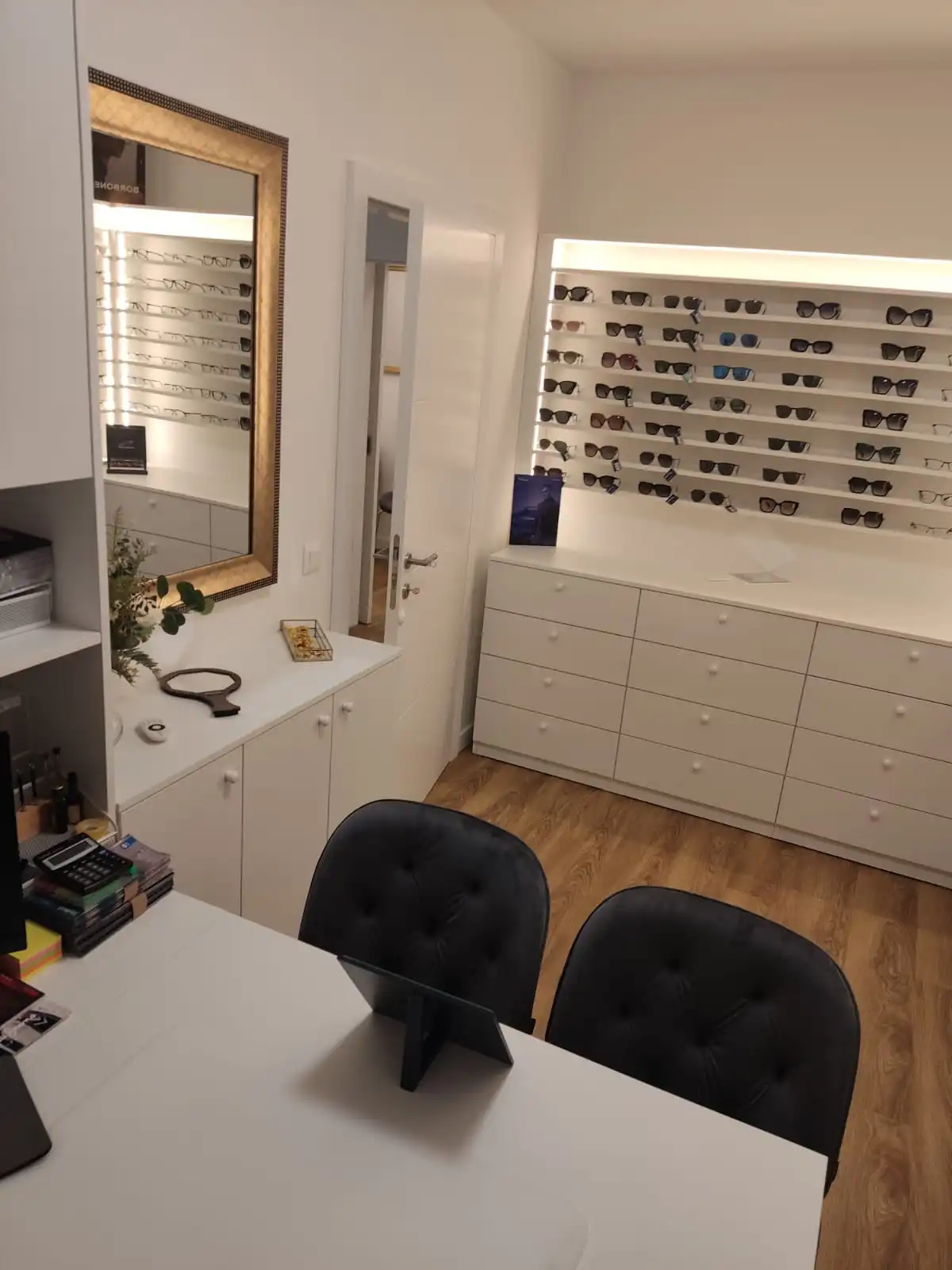 OPTIKA VAL ZAPRESIC